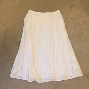NEVER WORN white midi/maxi skirt